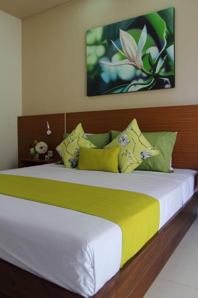 Готель Kubu Cempaka Seminyak Екстер'єр фото