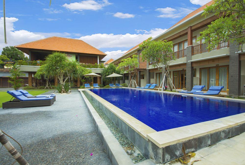 Готель Kubu Cempaka Seminyak Екстер'єр фото