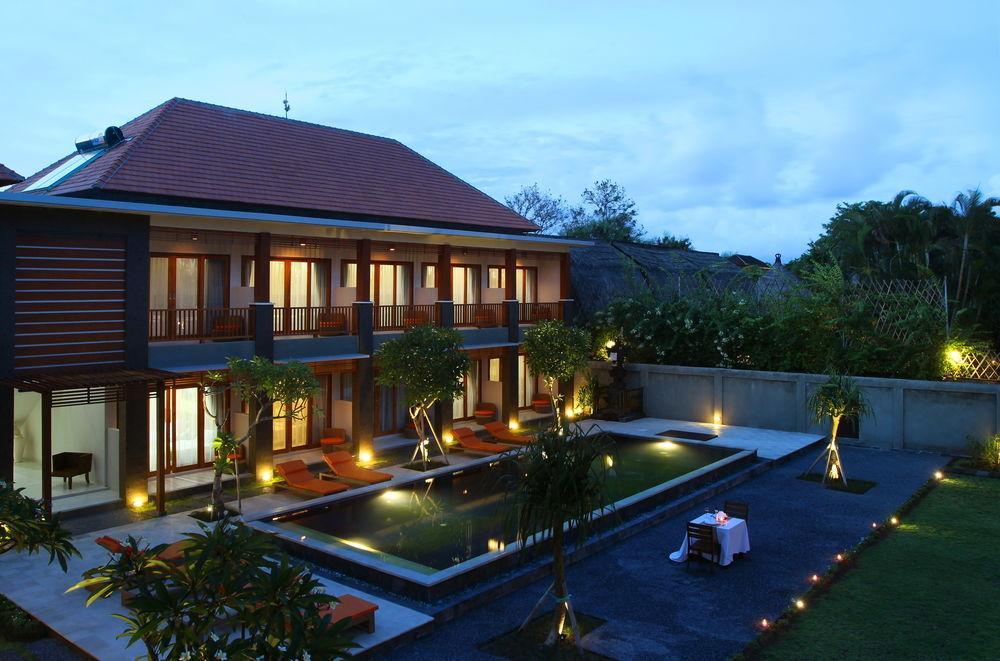 Готель Kubu Cempaka Seminyak Екстер'єр фото