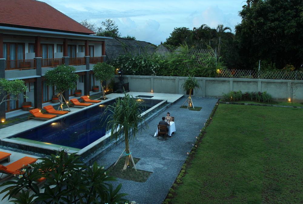 Готель Kubu Cempaka Seminyak Екстер'єр фото