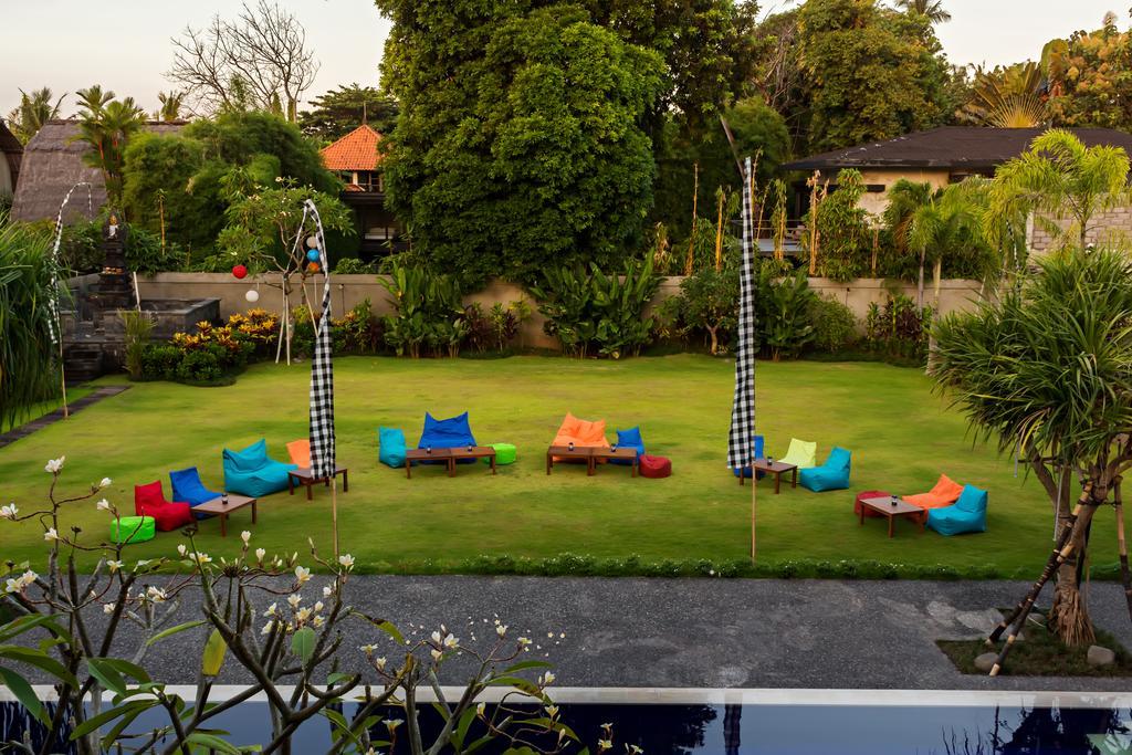 Готель Kubu Cempaka Seminyak Екстер'єр фото