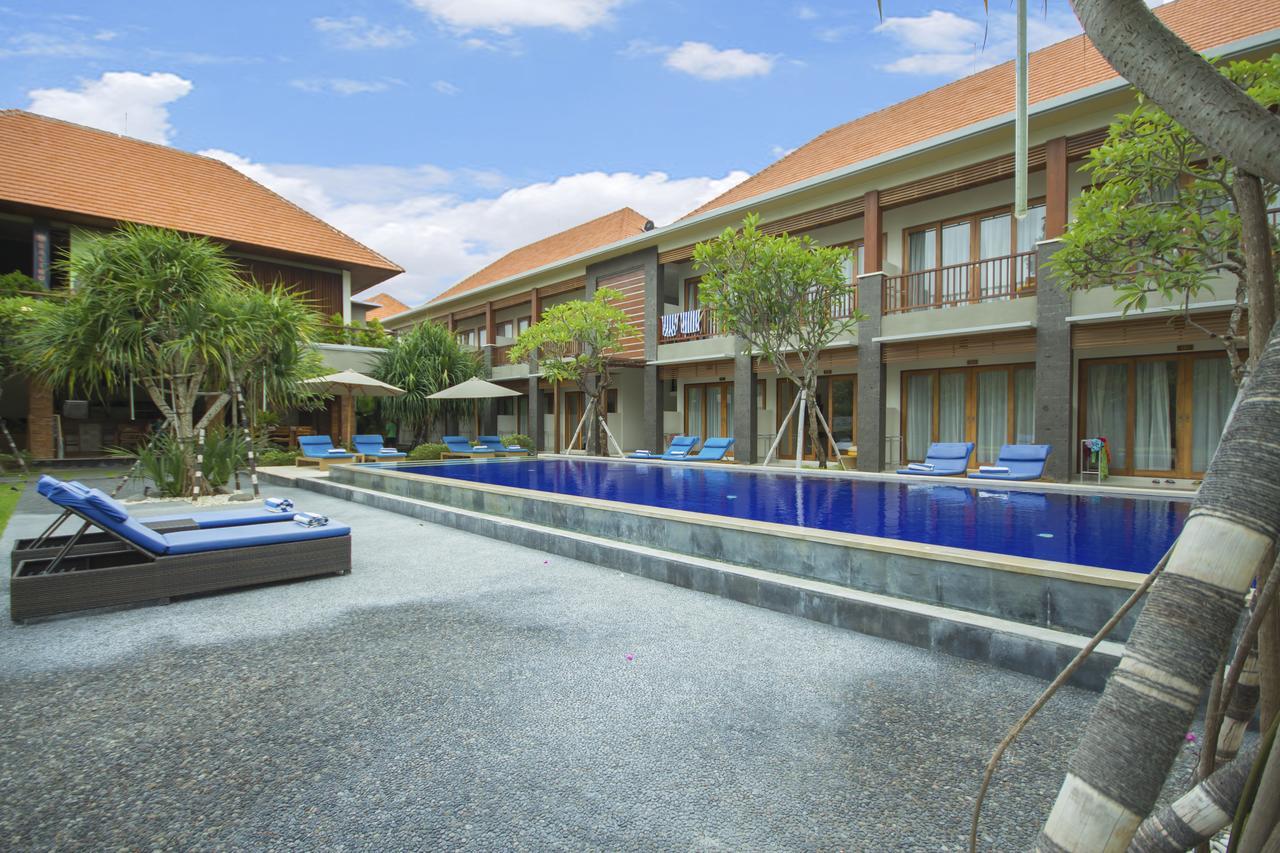 Готель Kubu Cempaka Seminyak Екстер'єр фото